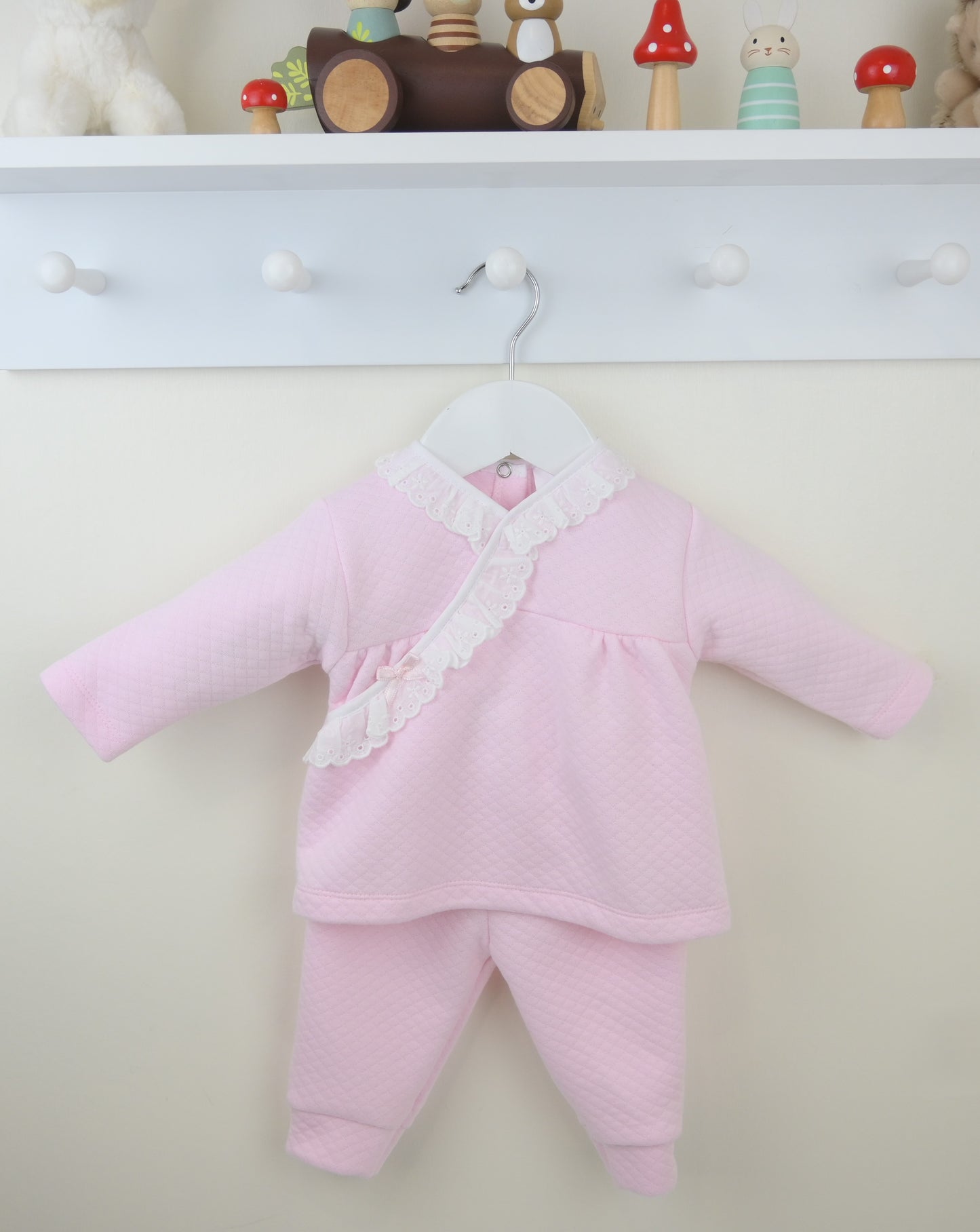 Pex Pink Victoria Outfit