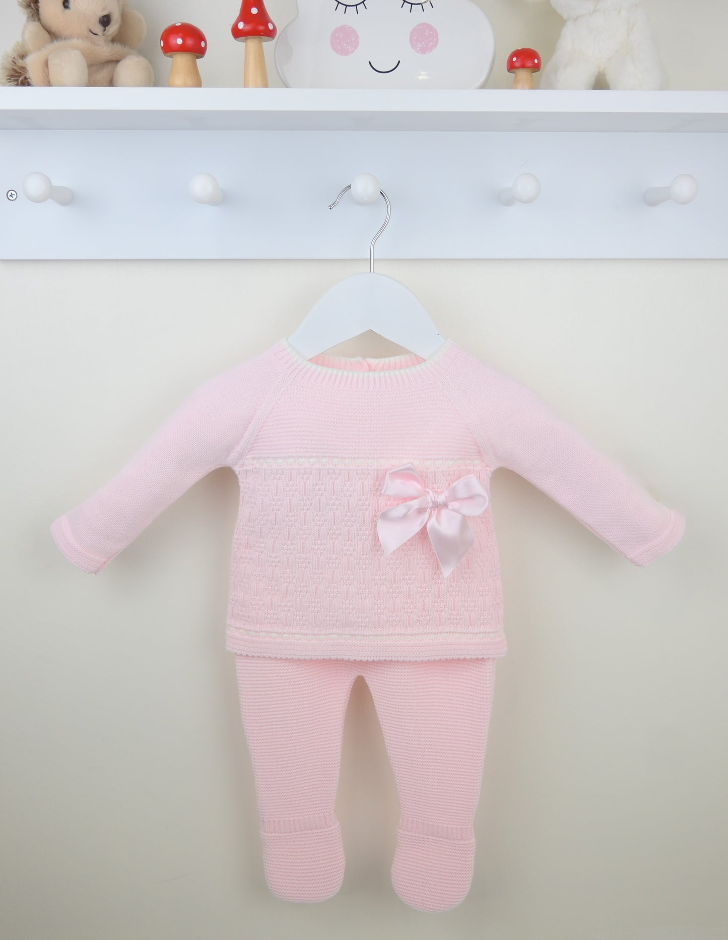 Pex Pink Chloe Outfit