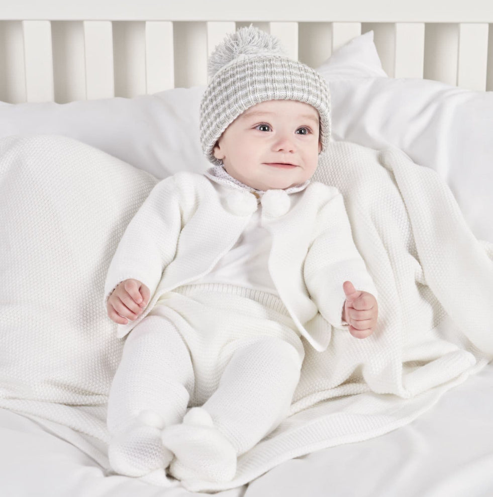 Dandelion White Pom Outfit