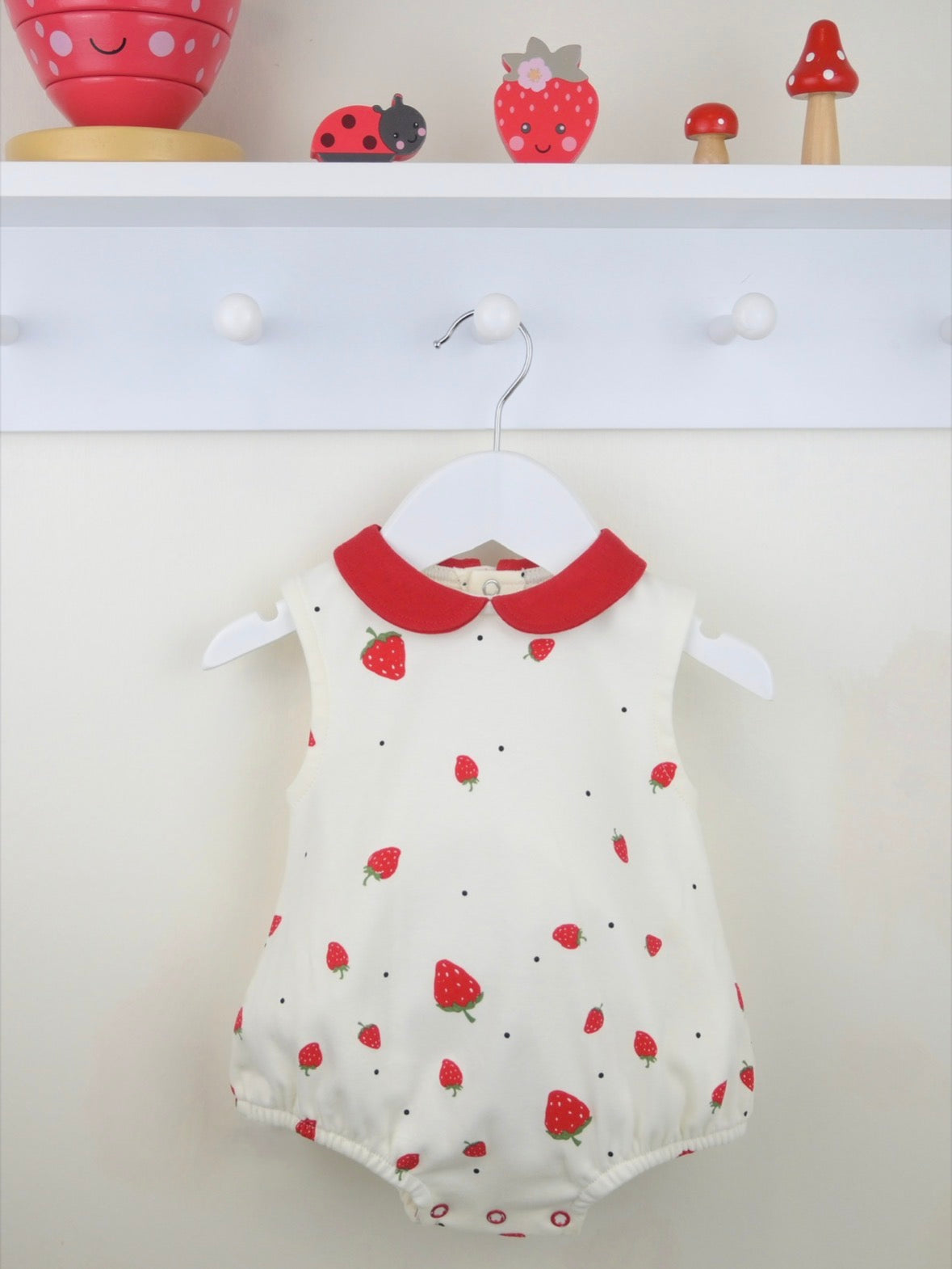 Pex Strawberry Outfit