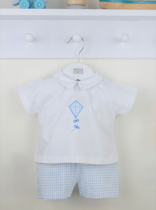 Pex White Kite Shorts Outfit